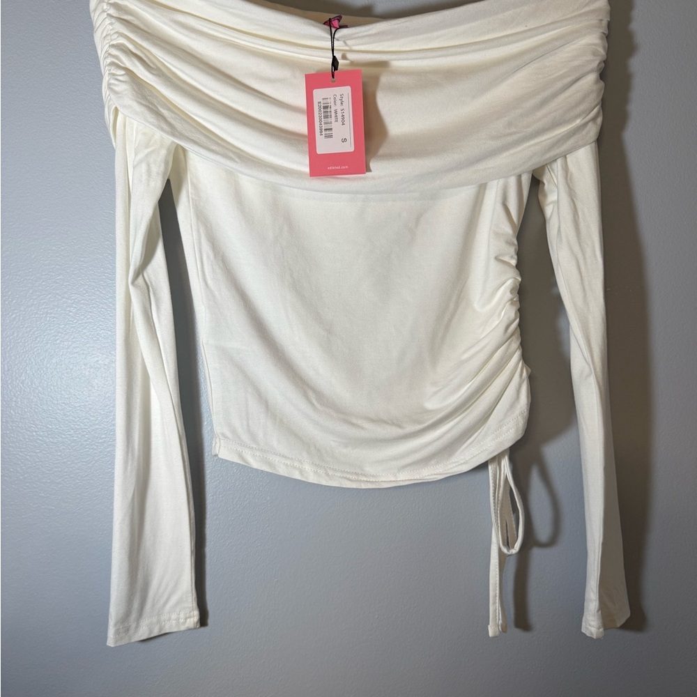 Edikted Off-Shoulder White Long Sleeve Top